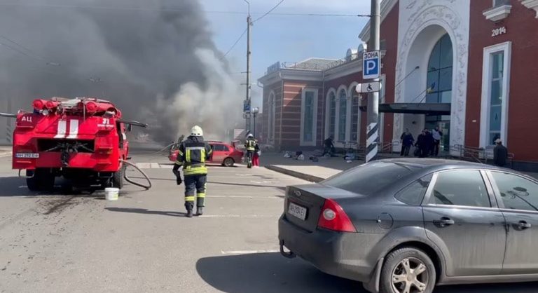 rockets hit ukraine railway station