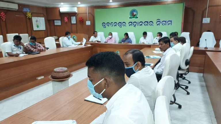 BMC Mayor Holds Inter-Department Meet To Face Possible Cyclone