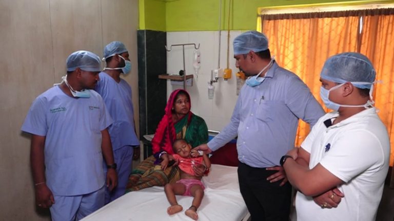 Pvt Hospital Doctors Save Toddler By Removing Rs 5 Coin Stuck In Throat In Puri