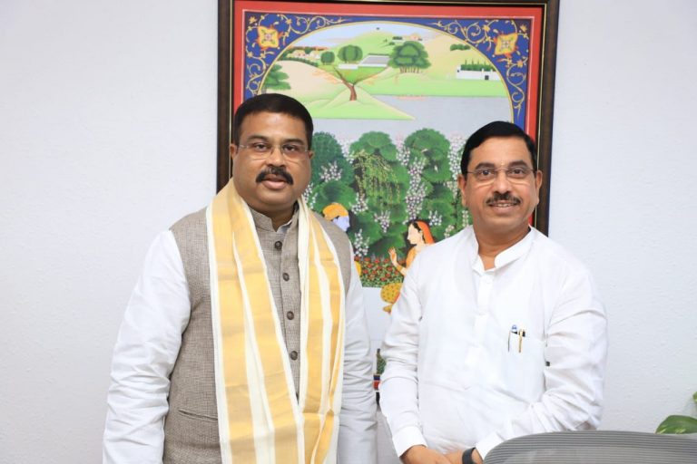 dharmendra pradhan