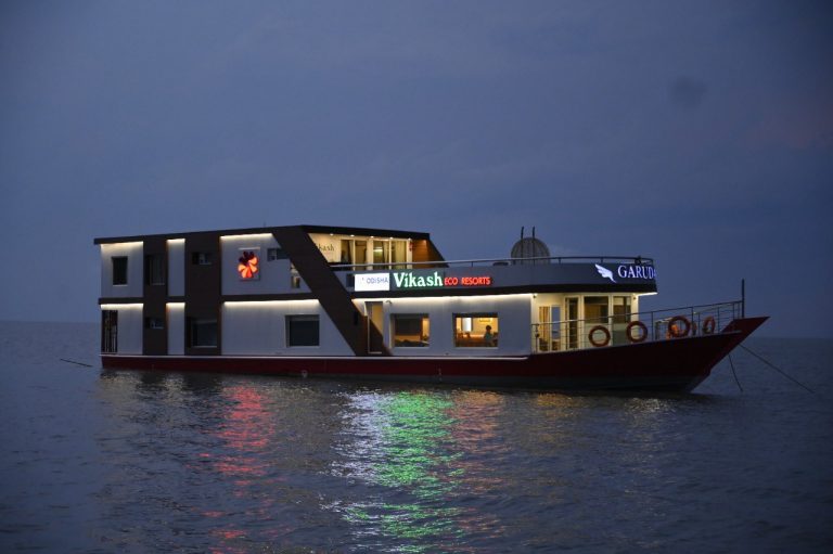 Get Ready For Grand Opening Of ‘Garuda’, 1st Cruise Boat In Odisha’s Chilika Lake