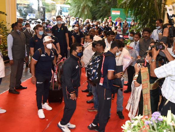 India, SA arrive for Barabati T20I 