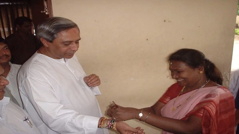 Sister Bond: When Droupadi Murmu Tied Rakhi To Naveen Patnaik
