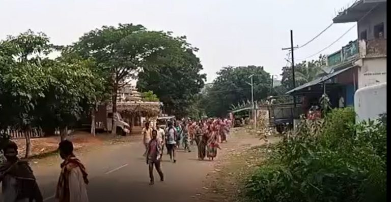 Odisha: Family Members Carry Man’s Body On Cot For 4-Km For Post-Mortem