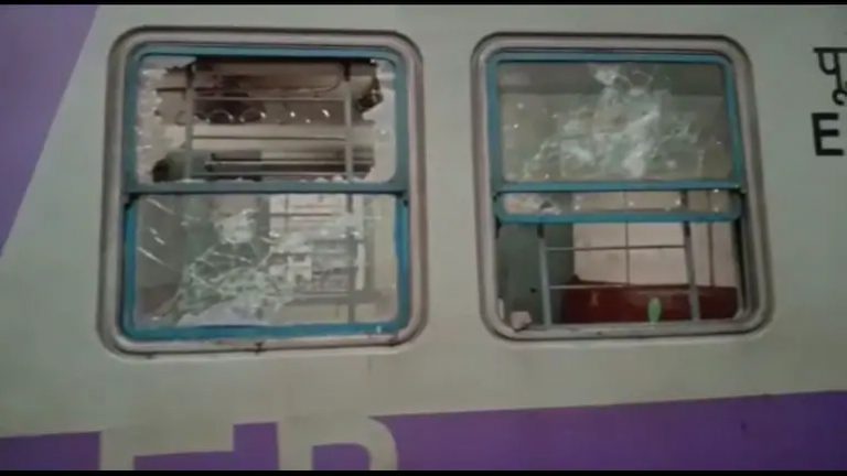 train vandalised bengal