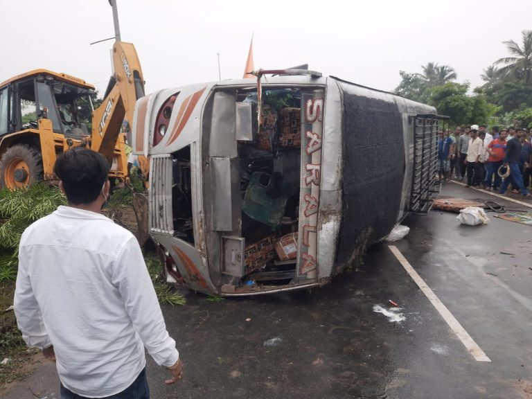bus accident near pipili toll gate