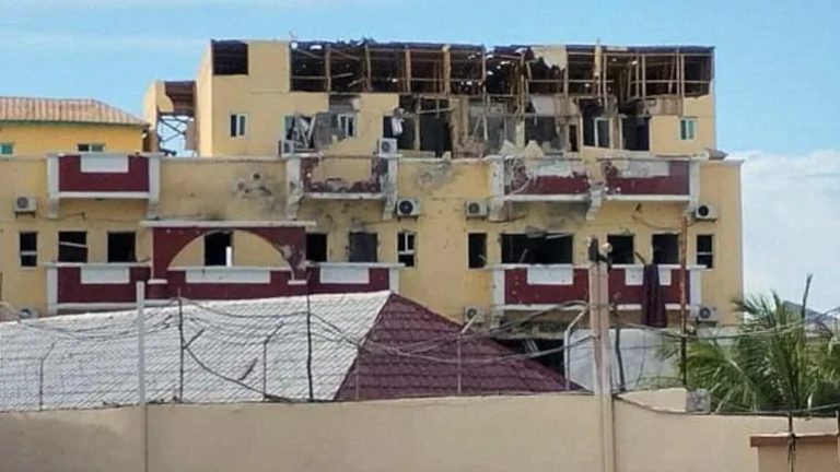 al-qaeda attacks somalia hotel
