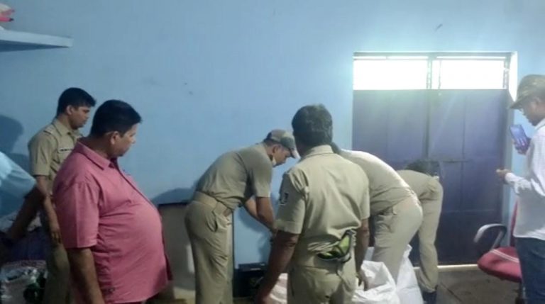 fake gutkha seized from electric vehicle showroom