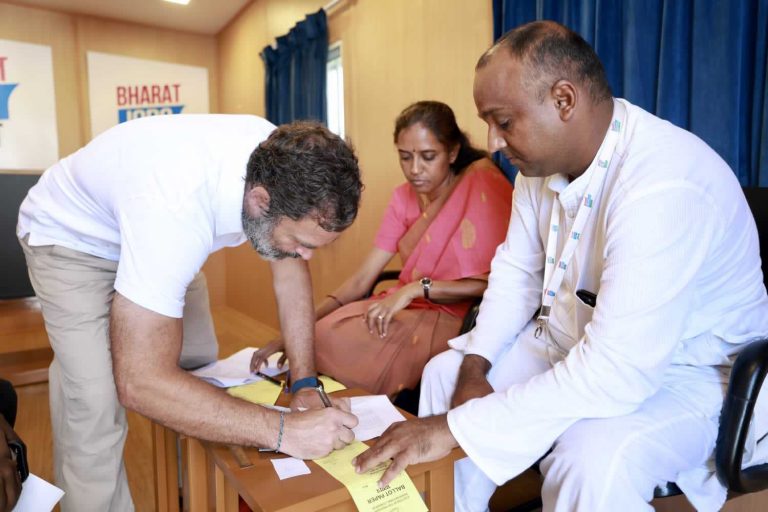 Rahul Gandhi votes for Congress prez