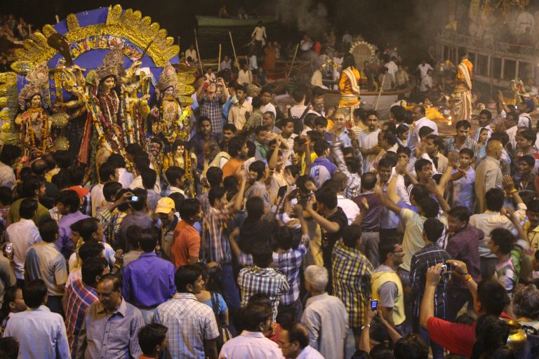 dussehra crowd