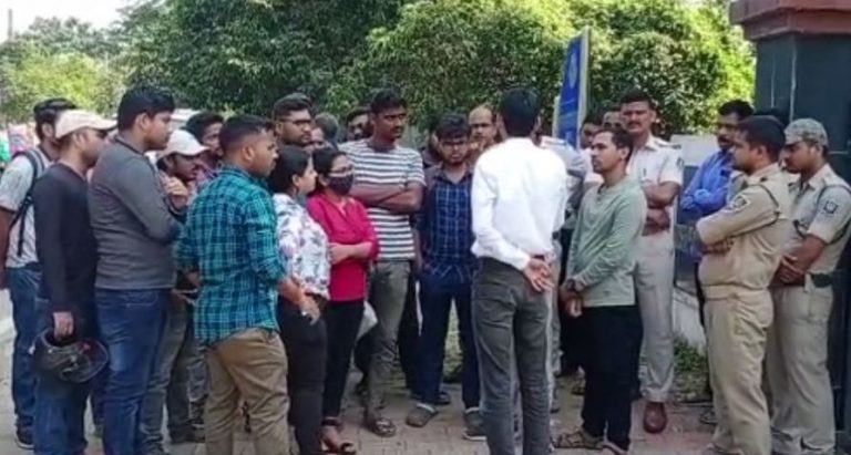 Odisha ASO Candidates Allege Irregularities In Selection Exam; Stage Demo At OPSC Office