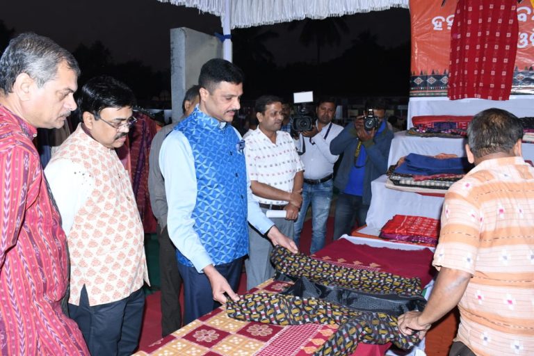 Special Handloom Expo-2022 Inaugurated In Odisha Capital