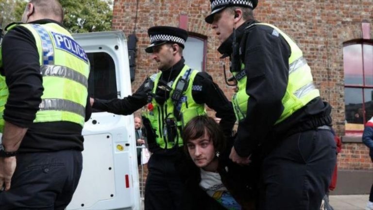 Throwing eggs at king charles