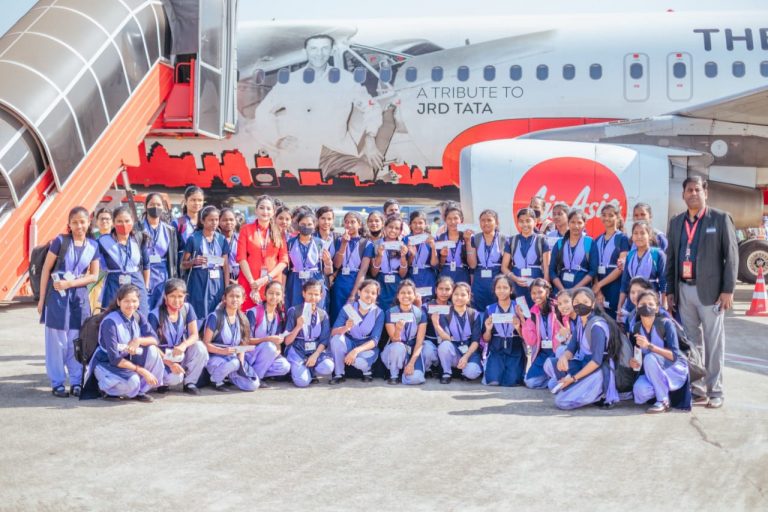 Govt Takes School Students In Charter Flight To Hockey Stadium In Rourkela