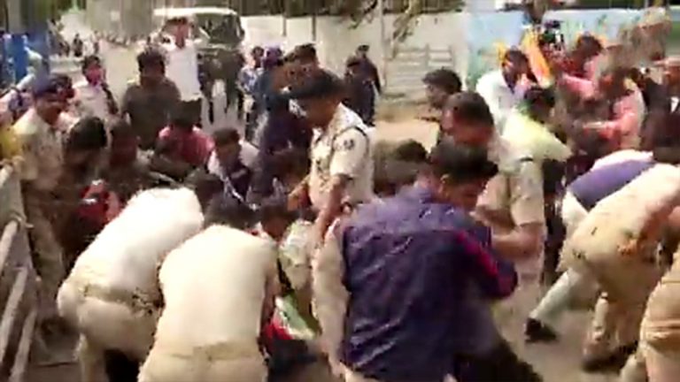 Demo At Odisha Minister’s Residence In Bhubaneswar Against Farmers’ ‘Arrest’; Several Detained
