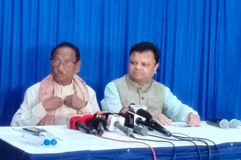 Ex-Odisha CM Giridhar Gamang & Son Shishir Quit BJP