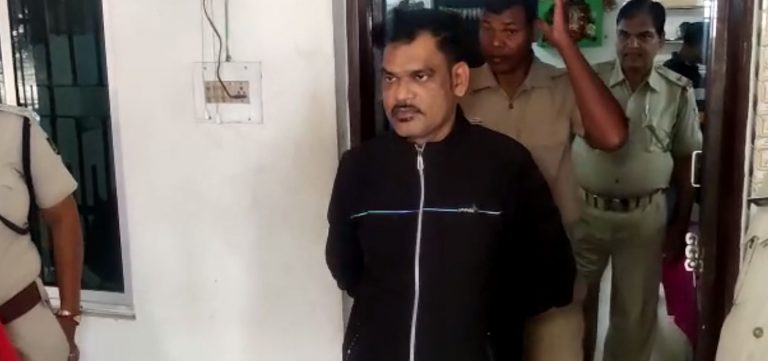 Fraudster Who Duped People Of Lakhs Of Rupees To Run Opera Troupe Arrested Near Bhubaneswar