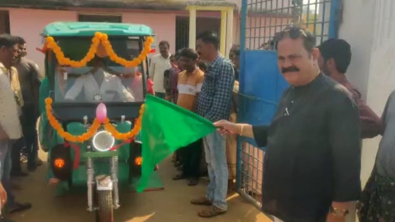 garbage collection vehicle