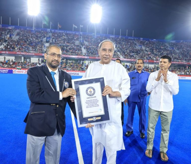 Naveen receives Guinness world records certificate