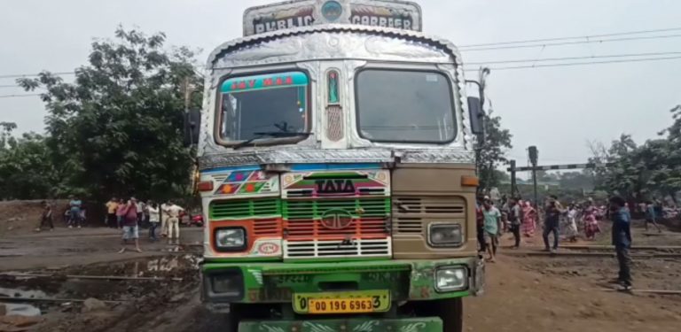 Man, 3-Year-Old Son Run Over By Truck After Eid Shopping In Odisha’s Angul