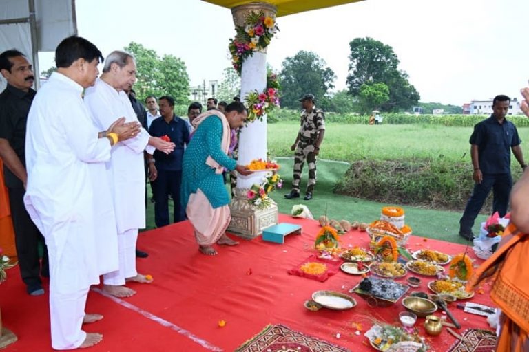 Odisha CM Naveen Patnaik Performs ‘Akhi Muthi Anukula’, Launches Many Programmes On Akshaya Tritiya