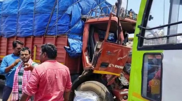 10 Injured In Mo Bus-Truck Collision In Odisha’s Khurda