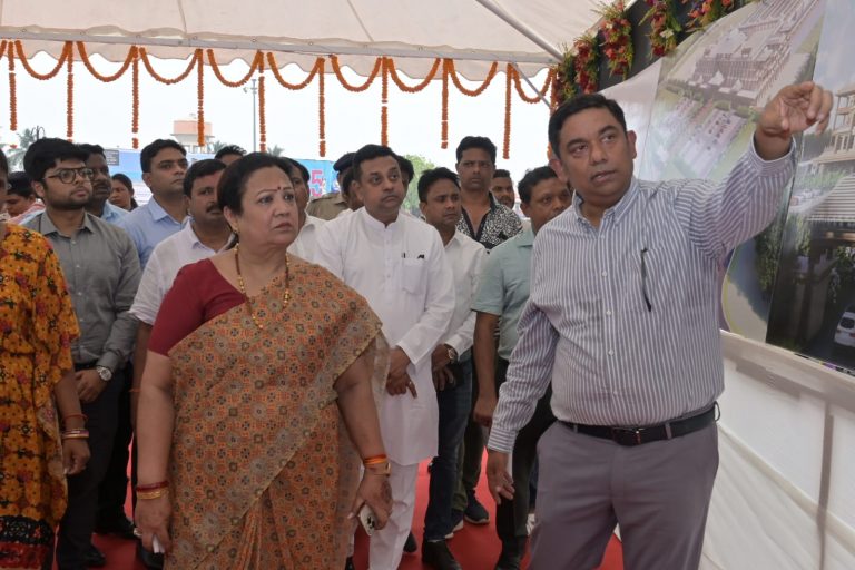 Odisha: MOS Railways Reviews Puri Railway Station Redevelopment Work
