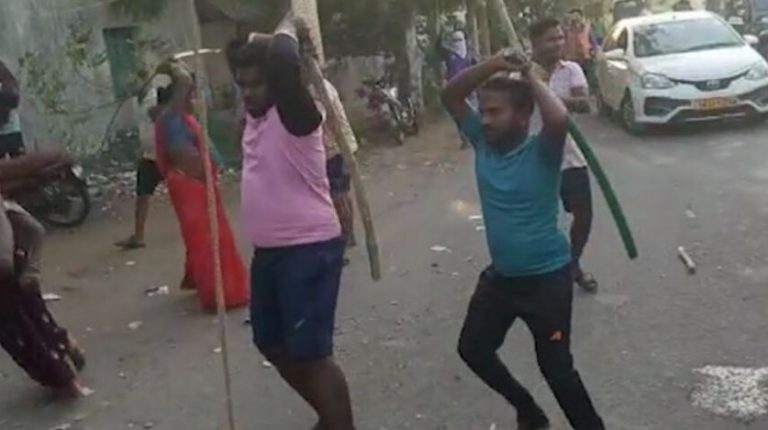 Chhattisgarh Tourists Attacked By Mundali Toll Gate Staff In Odisha