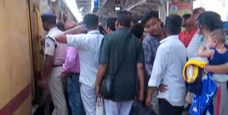 Smoke In Secunderabad-Agartala Express Train; Passengers Get Down At Berhampur In Odisha