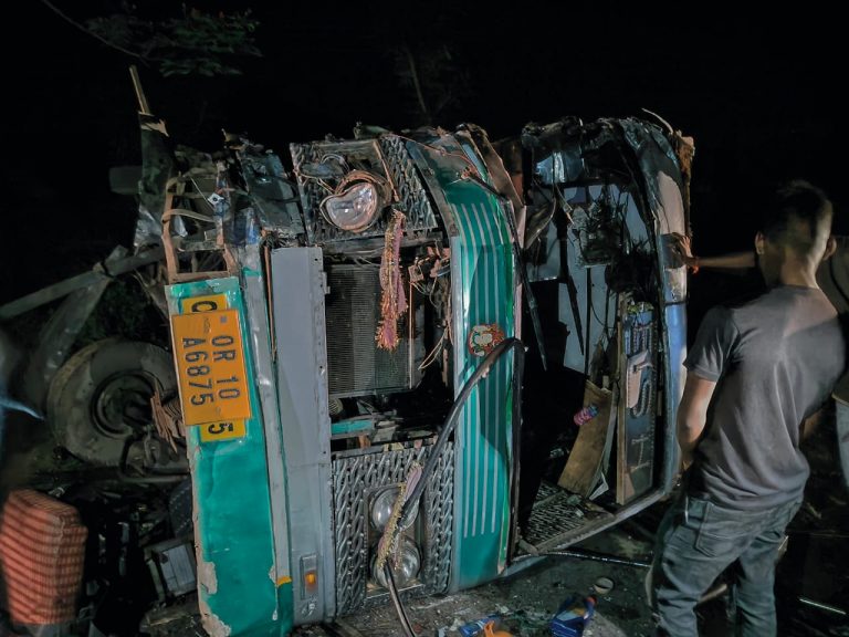 25-Year-Old Private Bus Involved In Deadly Accident In Odisha Has No Permit & Insurance; Owner To Face Action
