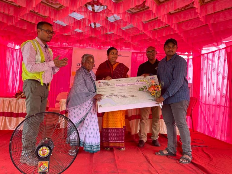 JSW Foundation Awards Udaan Fellowships To 104 Students In Odisha