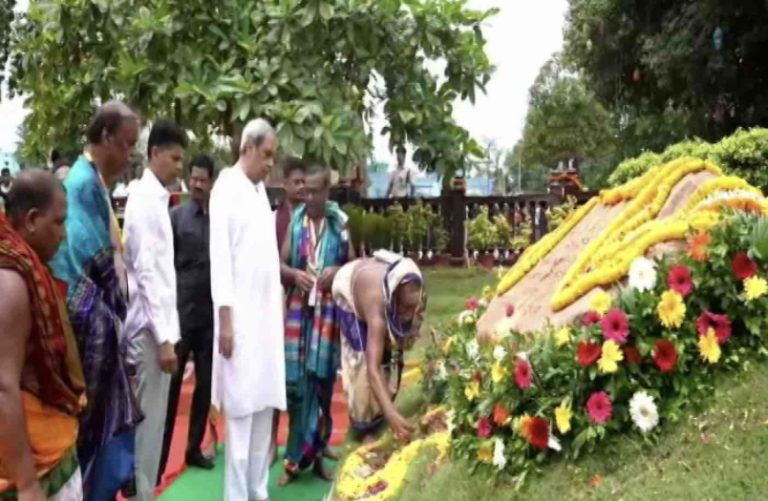 Odisha CM Naveen Patnaik Lays Stone Of Ekamra Project At Lingaraj Temple In Bhubaneswar