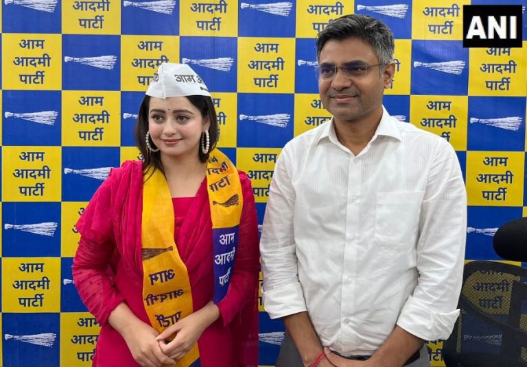 TV actress Chahat Pandey joins AAP