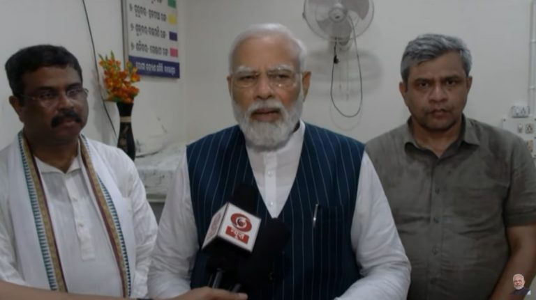 modi +_ashwini + dharmendra