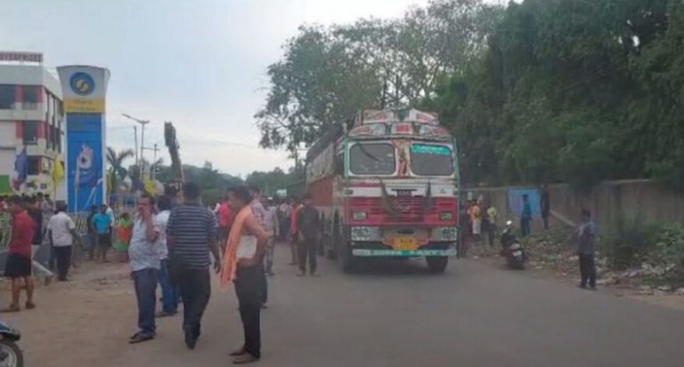 2 Die As Bike Gets Squeezed Between Trucks In Odisha’s Angul