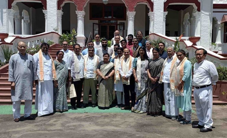 “Brazen Indifference”: INDIA MPs Talking About ‘Manipur Ki Baat’ While PM Modi Listening To His Own Voice…, Says Cong