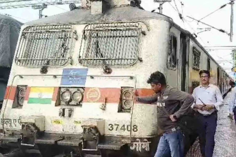 Ispat Express Passengers Stranded In Odisha For Over 2 Hours Due To Technical Snag