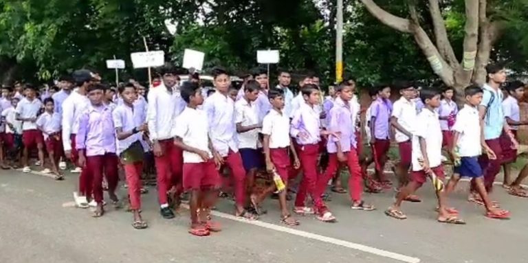 School Students Walk 4 KM To Demand Recruitment Of Teachers In Odisha’s Mayurbhanj