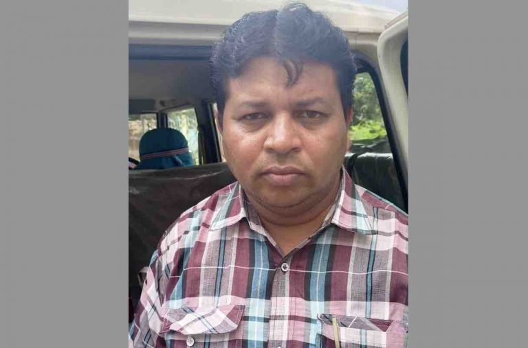 Night Watchman At RI Office Held For Taking Bribe In Odisha