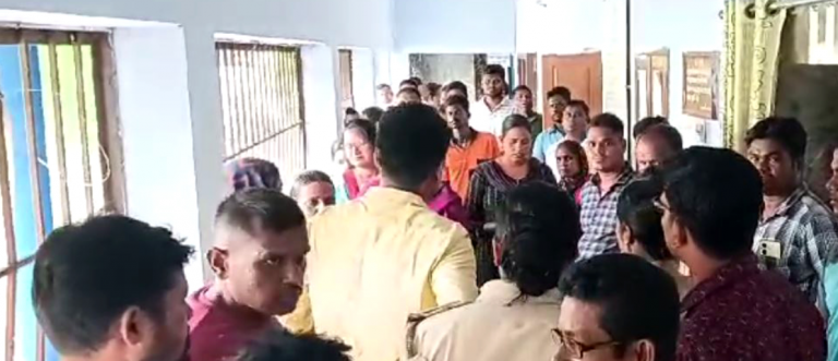 Women Lock Up Block Chairman, BDO Alleging Irregularities In Job Selection In Odisha’s Puri