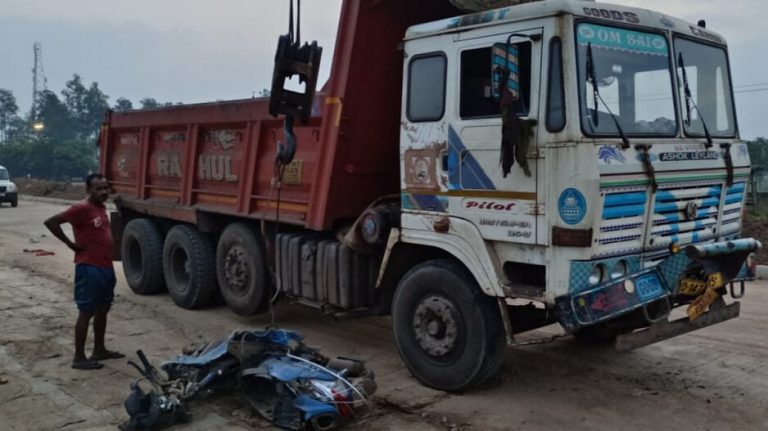2 Transgenders Crushed To Death Under Truck In Odisha’s Sundargarh