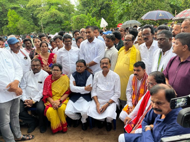 BJP Leaders Meet Agitating Sarpanches In Bhubaneswar, To Raise Their Demands In Odisha Assembly