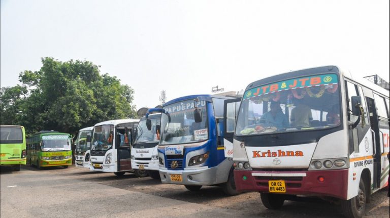private bus