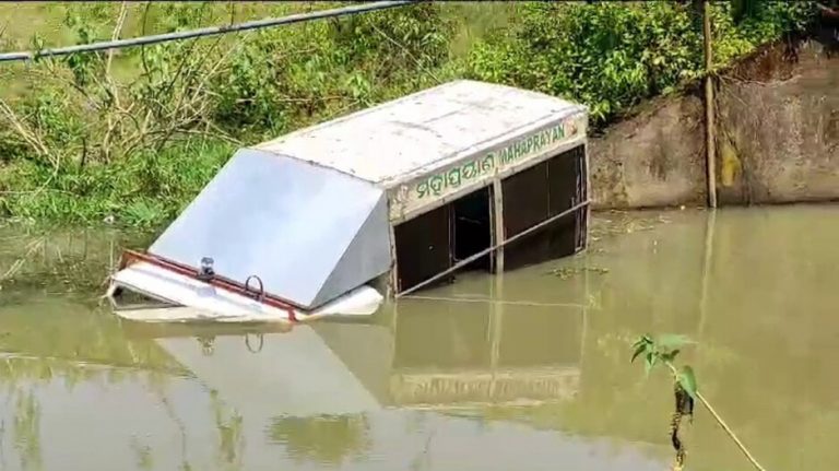‘Mahaprayan’ Hearse Plunges Into River In Odisha, Driver Rescued