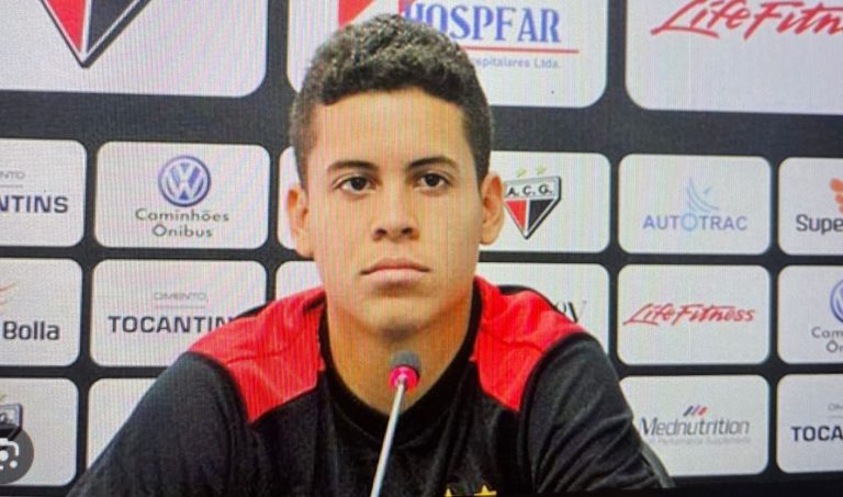 This Brazilian Football Club Has A Midfielder Named Mahatma Gandhi!