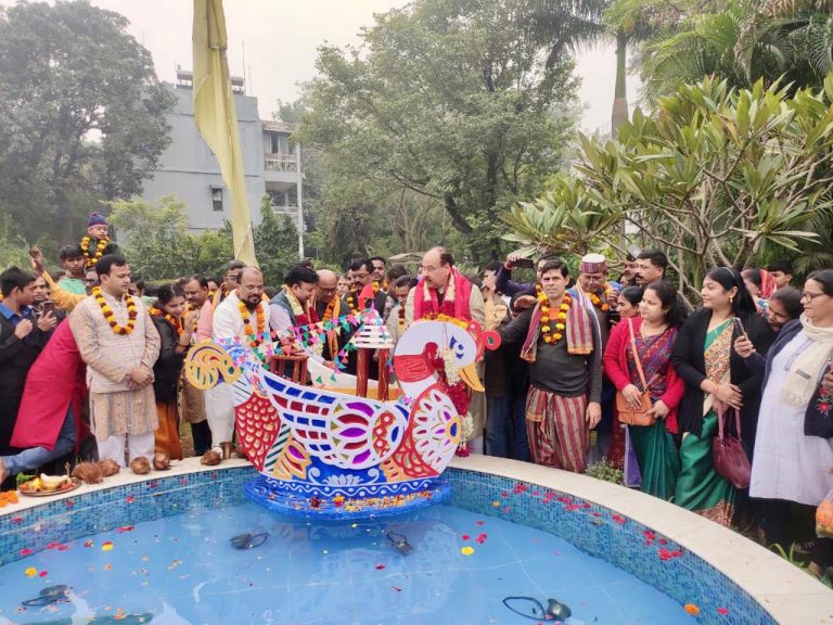 Odias Celebrate ‘Boita Bandana’ At Hauz Khas Jagannath Temple In Delhi