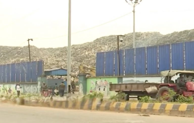 Mounting Garbage Hill Near Sainik School In Bhubaneswar Raises A Stink; Residents Say It’s Unbearable