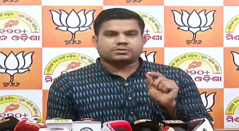 Police IIC Arrested By Odisha Vigilance With Rs 37 Lakh Has Links With BJD & Ollywood, Claims BJP