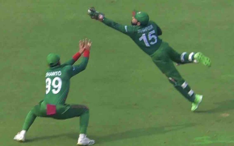 SL Lose Early Wicket In World Cup Match Against BAN In Smoky Delhi