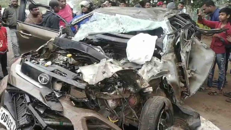 One Dead, 3 Critical As Car Crosses Median & Hits Bus In Bhubaneswar’s Chandrasekharpur